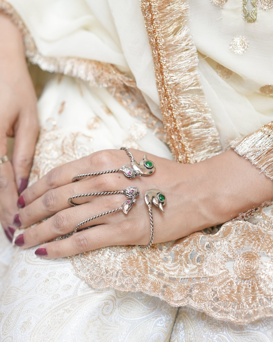 Komal Handcuff