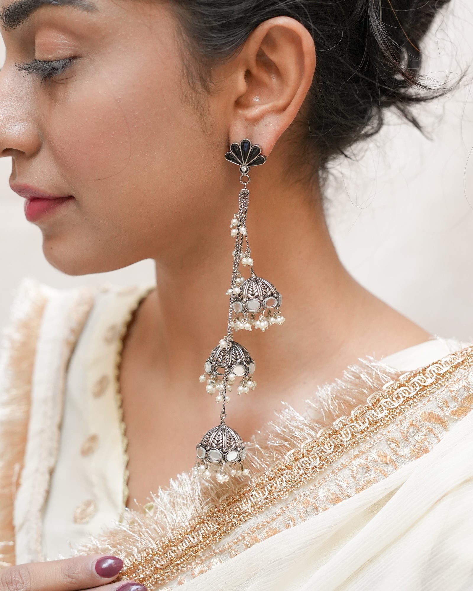 Noor Dangling Earrings